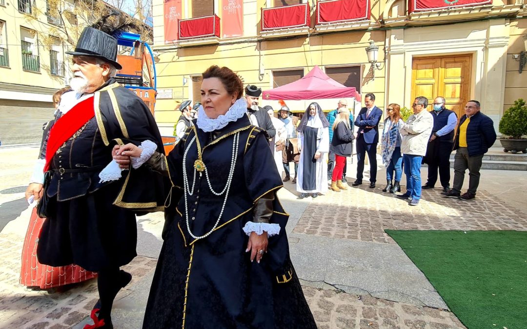 Éxito de público en el Mercado Coloma con miles de visitantes procedentes de toda la comarca